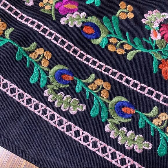 Her Entire Name Says Grace Mini Skirt Size Small Bright Embroidered - Picture 7 of 12